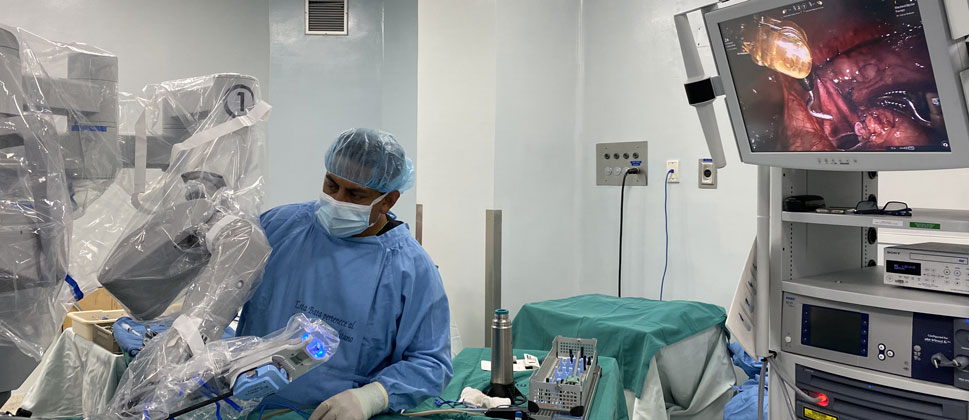 Primera Cirugía Robótica  a la paciente más joven en el Ecuador