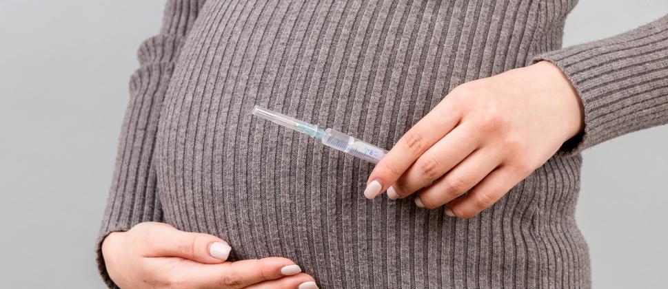 ¿Qué vacunas son seguras durante el embarazo?